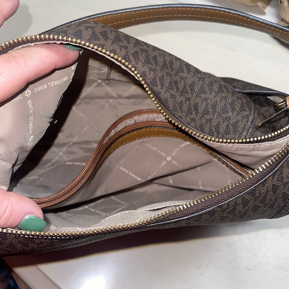 Purse - Picture 3 of 3